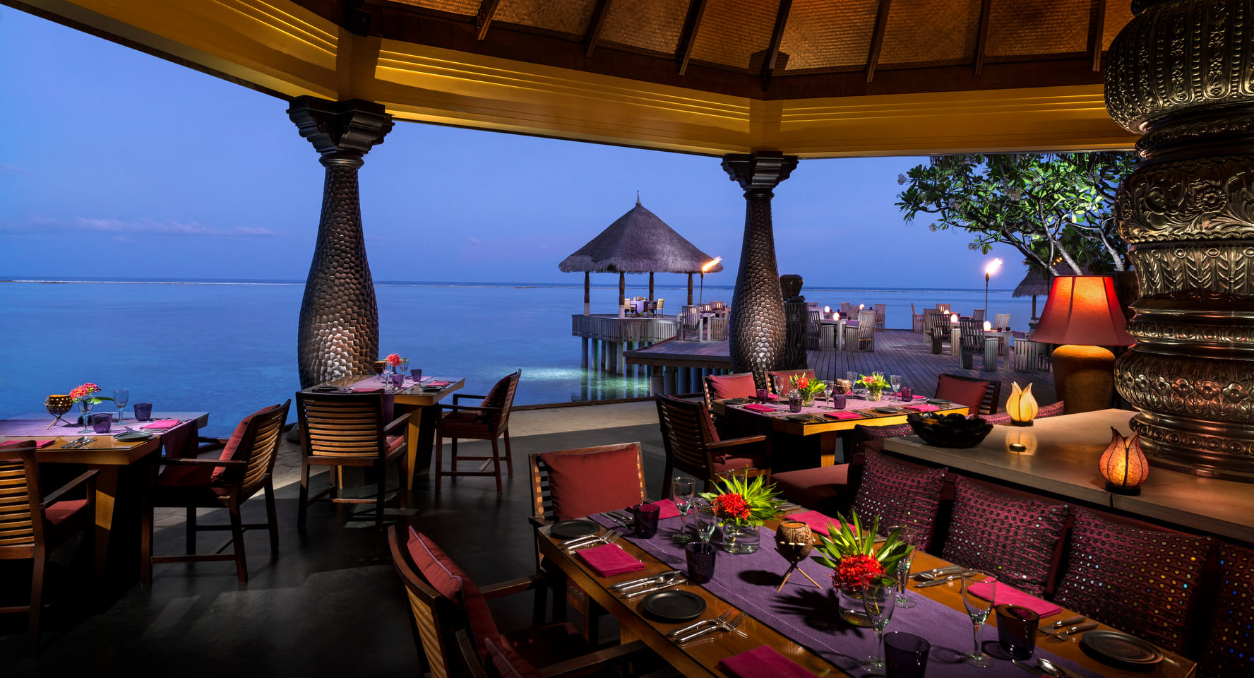 Discover Spectacular Dining Settings with Four Seasons Resorts Maldives